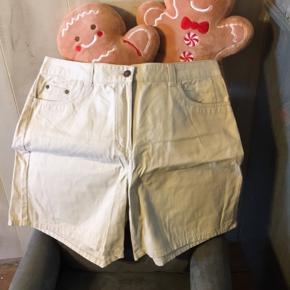 Nwot Basic Editions Size 12 Shorts - Picture 1 of 5